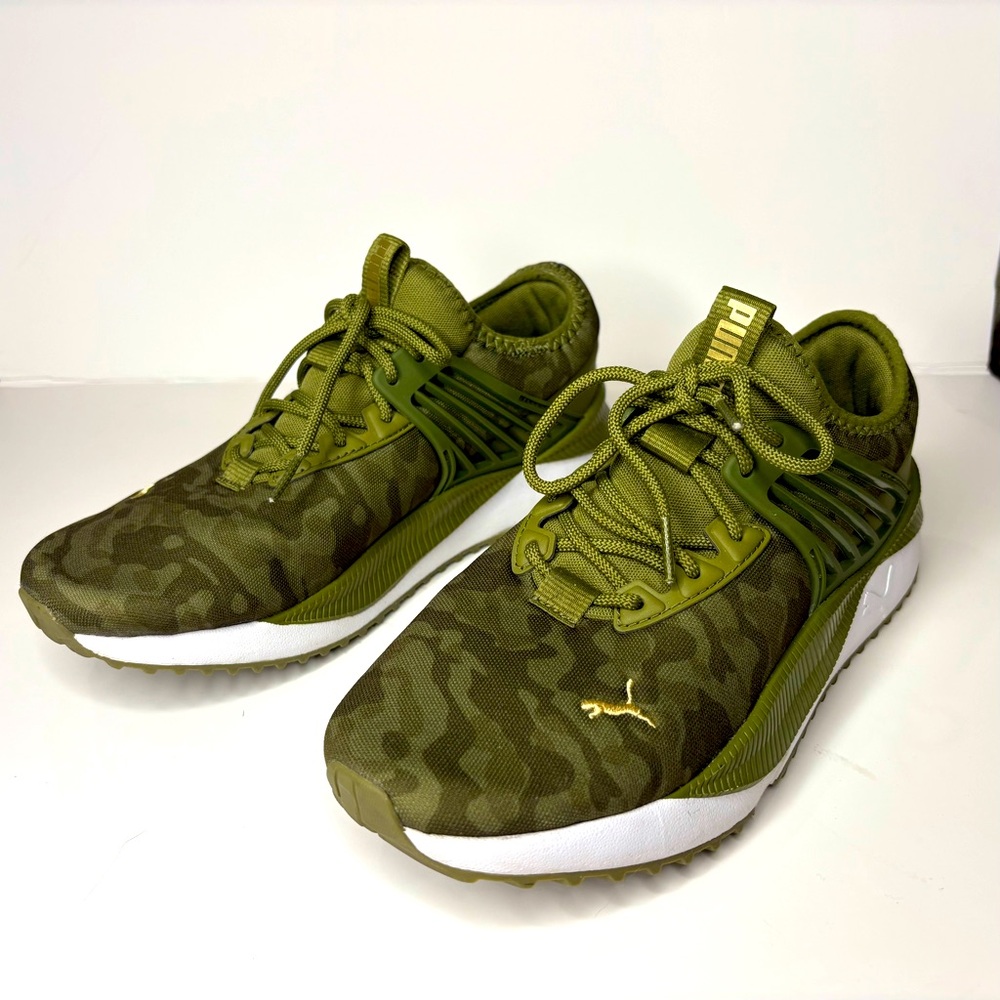 PUMA Pacer Future Camo Running Shoes. Women's 10.‎ Gently Used.